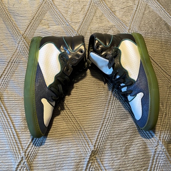 Balenciaga Other - Men Balenciaga high top sneakers 44 ( 11)
